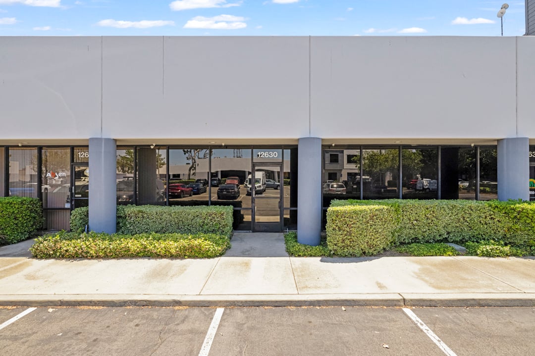 1,680 SF Flex Space in Garden Grove, CA Photo